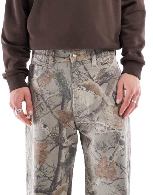 Vaqueros muy holgados de estilo carpintero con estampado de camuflaje de Hollister, 5 de 5