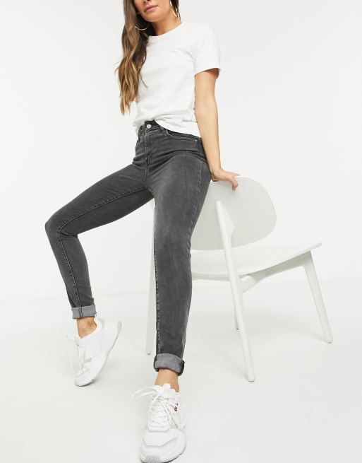 Vaqueros negro desgastado de corte ajustado y talle alto 721 de Levi's