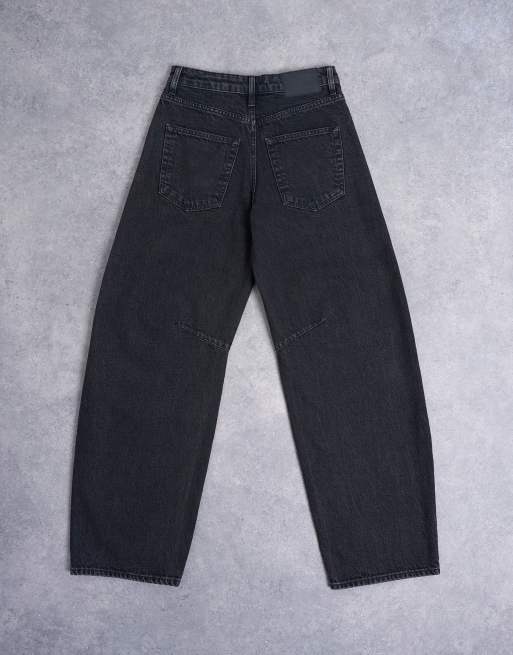 Vaqueros negro lavado de corte barrel y talle medio de Topshop, 7 de 7