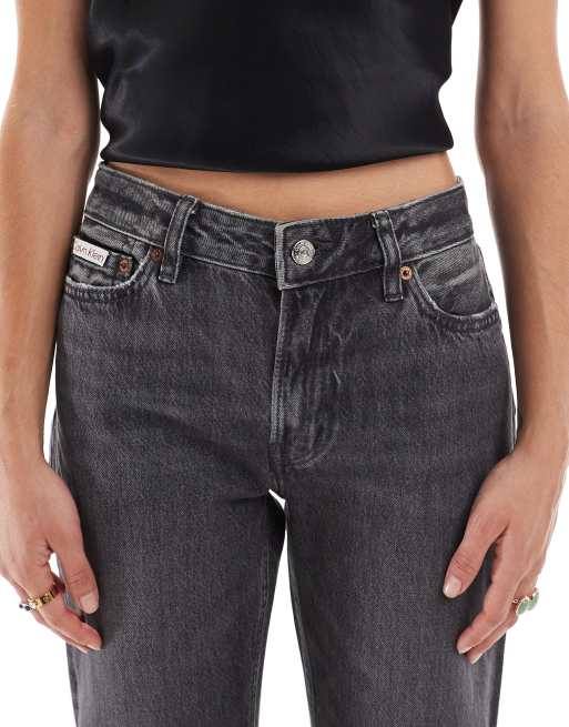 Vaqueros negro lavado de corte recto de estilo años 90 Signature de Calvin Klein Jeans, 5 de 5