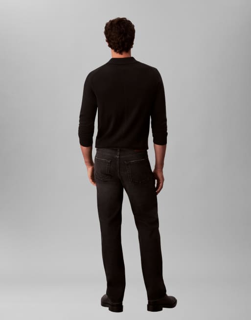 Vaqueros negro lavado de corte recto estándar con detalle rasgado de Calvin Klein Jeans, 2 de 4