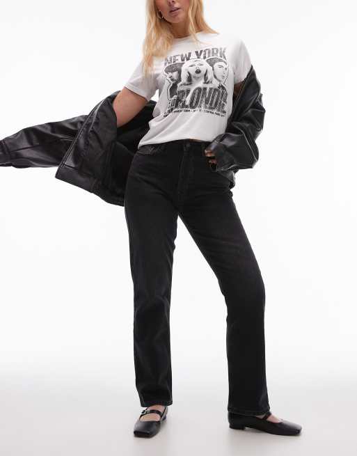 Vaqueros negro lavado de talle alto y corte recto Kort de Topshop Hourglass