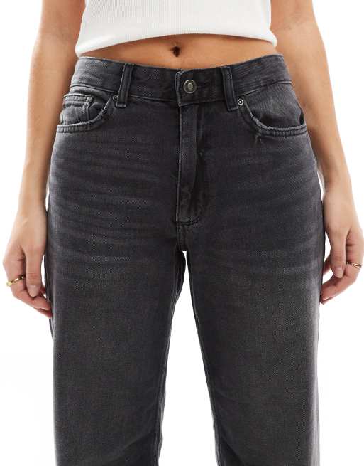 Vaqueros negro lavado de talle medio con dobladillos vueltos Ella de ONLY, 5 de 5