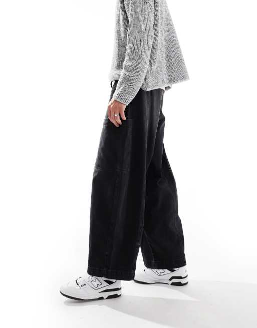 Vaqueros negros de corte globo holgado con bolsillos cargo y detalles de pespuntes de ASOS DESIGN, 5 de 5