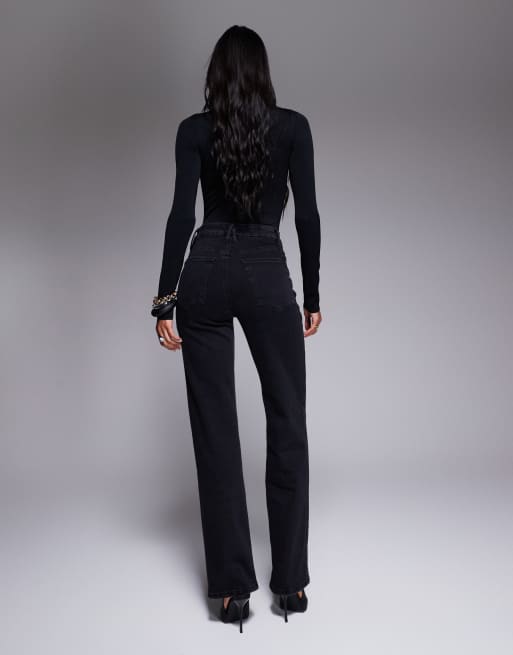 Vaqueros negros de corte recto Soft Tech Good True de Good American, 3 de 5