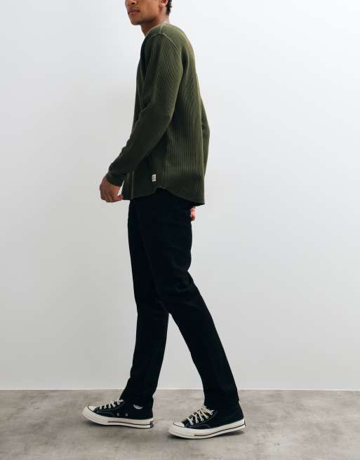 Vaqueros negros de corte tapered 502 de Levi's, 3 de 5