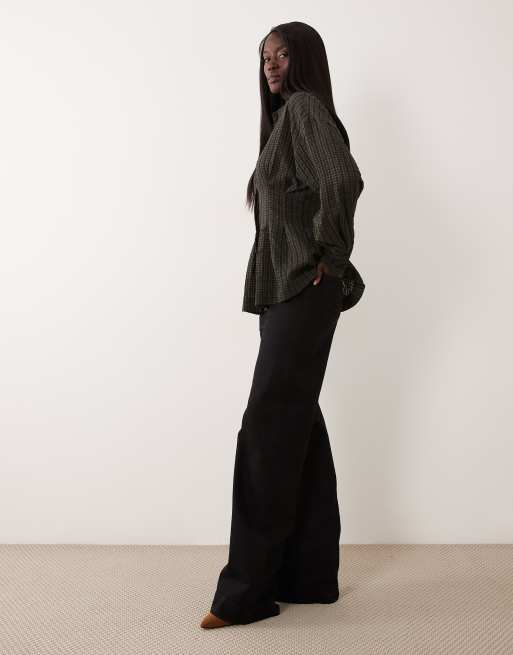 Vaqueros negros de pernera ancha y talle alto con bolsillos delanteros de ASOS DESIGN Tall, 3 de 5
