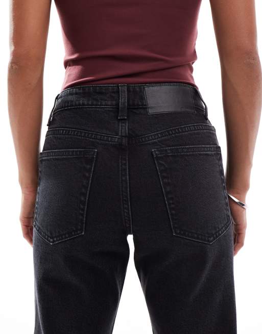 Vaqueros negros de talle alto y corte slim recto de ASOS DESIGN Petite, 5 de 5