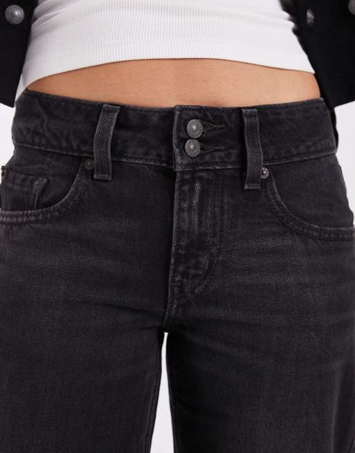Vaqueros negros de talle muy bajo y corte suelto de Levi's, 5 de 5