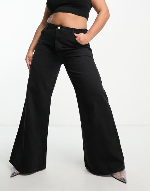 Vaqueros negros ligeros de pernera ancha de ASOS DESIGN Curve