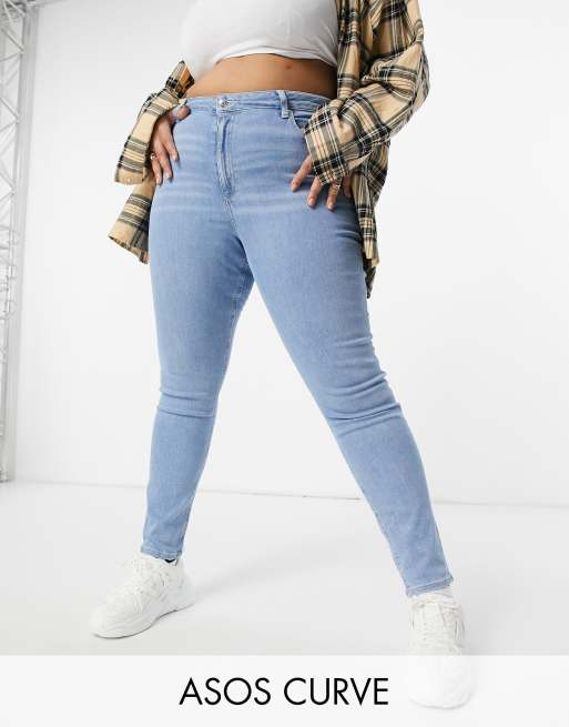 Vaqueros pitillo con lavado a la piedra claro de talle alto Ridley de ASOS DESIGN Curve