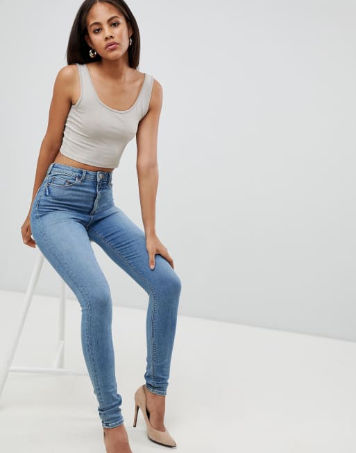 Vaqueros pitillo con lavado a la piedra medio de talle alto Ridley de ASOS DESIGN Tall, 4 de 4