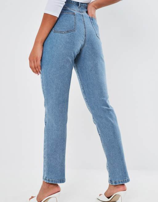 Vaqueros rectos en lavado azul claro de Missguided, 2 de 4