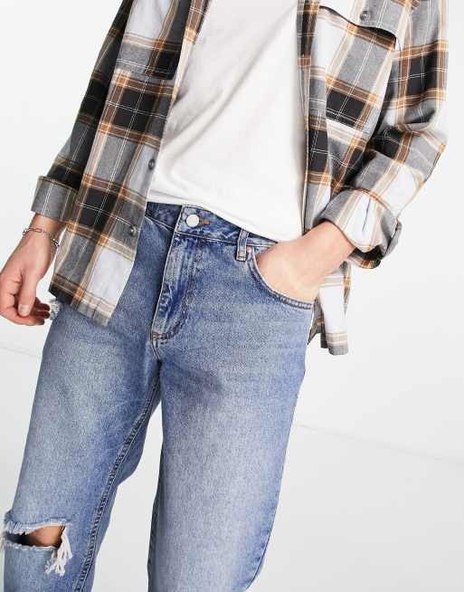 Vaqueros rígidos clásicos con lavado medio tintado y rodillas rasgadas de ASOS DESIGN, 4 de 4