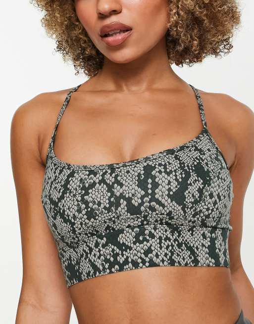 Varley - Irena - Brassière de sport maintien léger à motif peau de serpent, 3 de 4