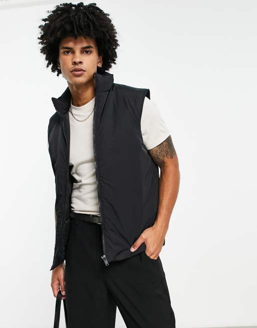 Vatteret vest i sort fra ASOS DESIGN 