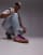 Thumbnail 1 van 5