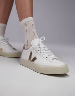 VEJA - Campo - Sneaker in Weiß/Metallic