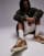 Thumbnail 1 van 5
