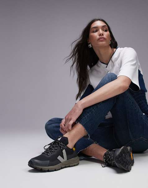 VEJA Dekkan trainer in grey - view 1