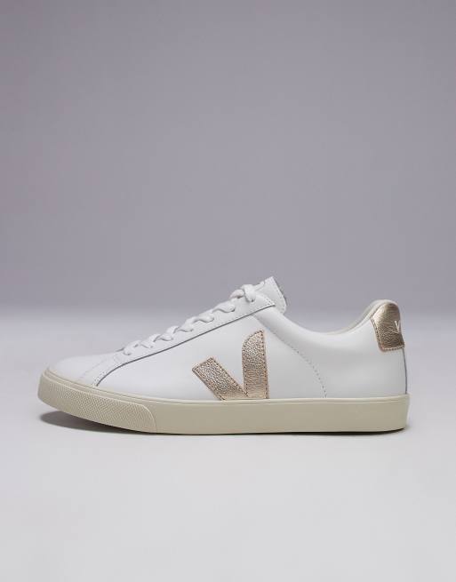 VEJA Esplar logo trainer in extra white platine leather | ASOS