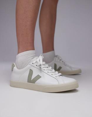 VEJA - Esplar - Sneaker aus Leder in Extraweiß und Lehmgrau mit Logo