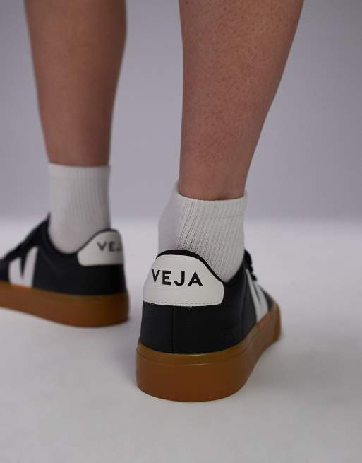 Veja black sole sales