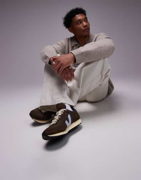VEJA Rio Branco suede trainer in brown alveomesh - view 1
