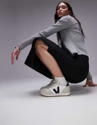 VEJA SDU rec trainer in white black natural alveomesh | ASOS