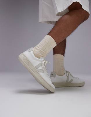 VEJA Urca CWL trainer in white natural