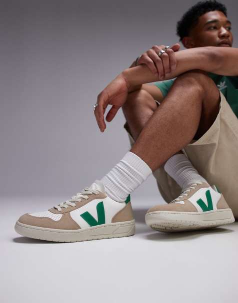 VEJA - V-10 - Ekstra hvide sneakers og smaragdgrønt læder - view 1
