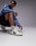 Thumbnail 1 van 5