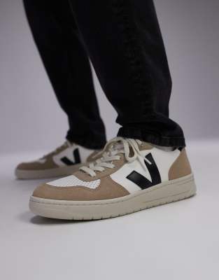  V-10 trainer in extra white black sahara chromefree leather