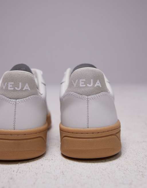 VEJA V 10 trainer in extra white natural leather