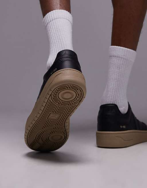 VEJA V-90 trainer in black black dune | ASOS