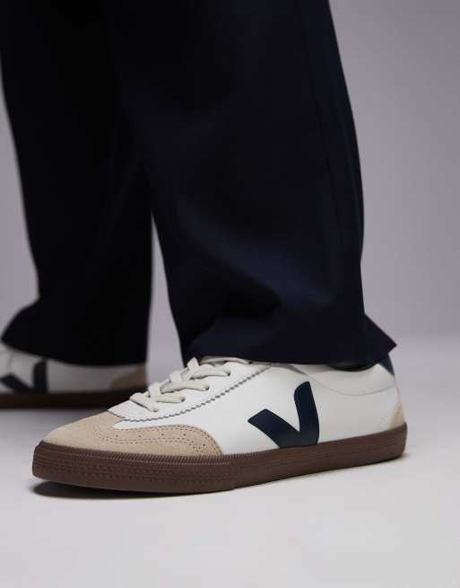 Veja volley black sales