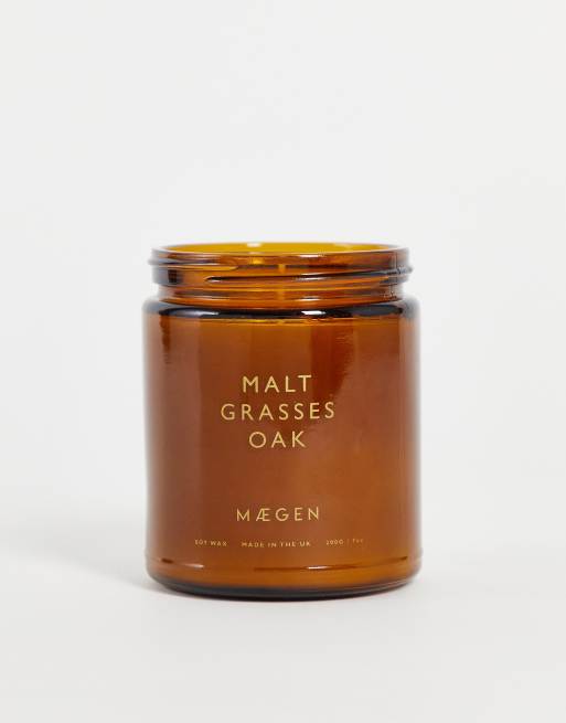 Vela en frasco ámbar con fragancia de malta, hierbas y roble de 200 g de MAEGEN