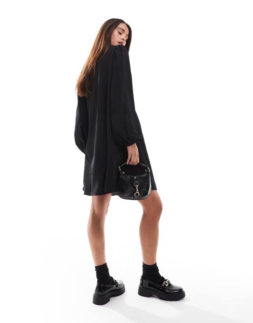 Vero Moda - Aangerimpelde mini jurk met V-hals en pofmouwen in zwart, 3 van 4