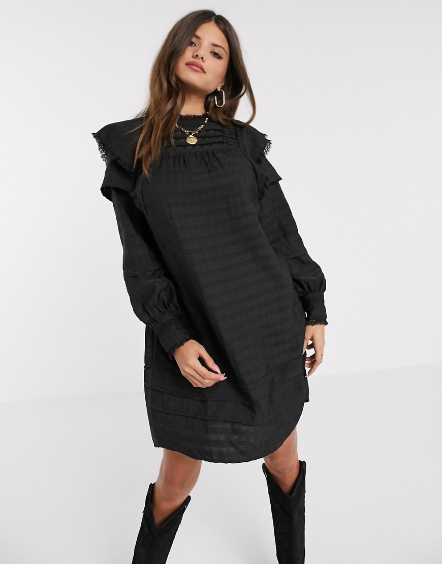 Vero Moda - Aangerimpelde jurk met textuur in zwart