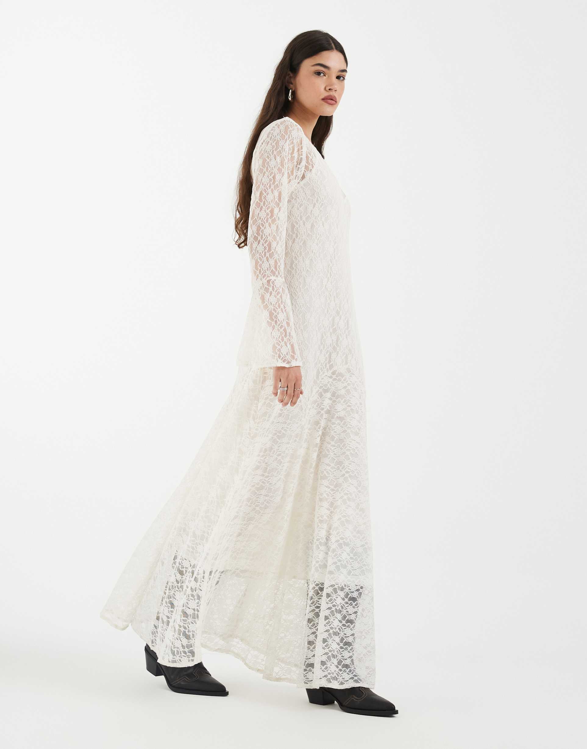 vero moda all over floral lace boho maxi dress with godet skirt in cream