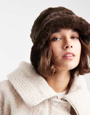 Vero Moda - Anglerhut aus weichem Kunstpelz in Schokobraun-Brown