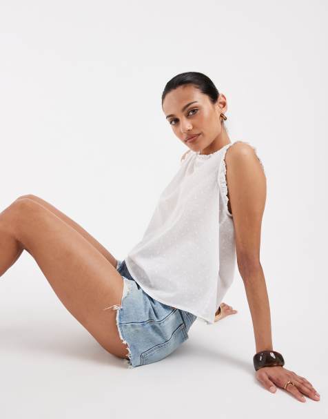 Vero Moda – Ärmelloses Oberteil in Weiß mit Noppenstruktur und Rüschen - view 1