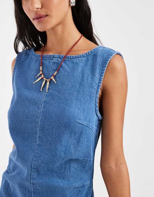 Vero Moda – Ärmelloses, tailliertes Mini-Jeanskleid in mittelblauer Waschung, 3 von 4