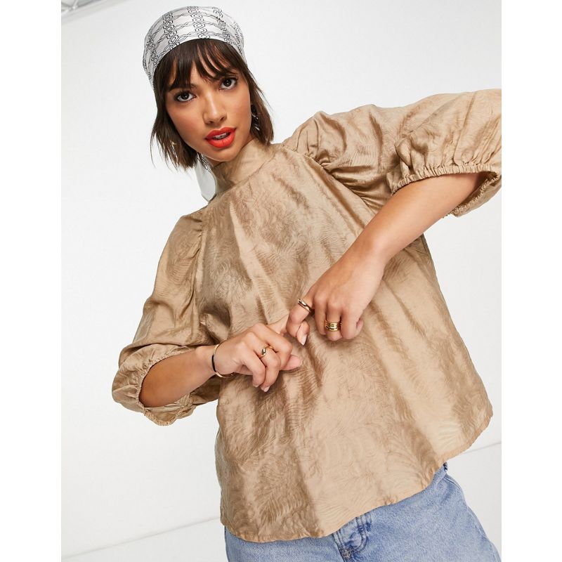 Top Camicie e bluse Vero Moda - Aware - Blusa accollata in raso con spalline arricciate color cammello