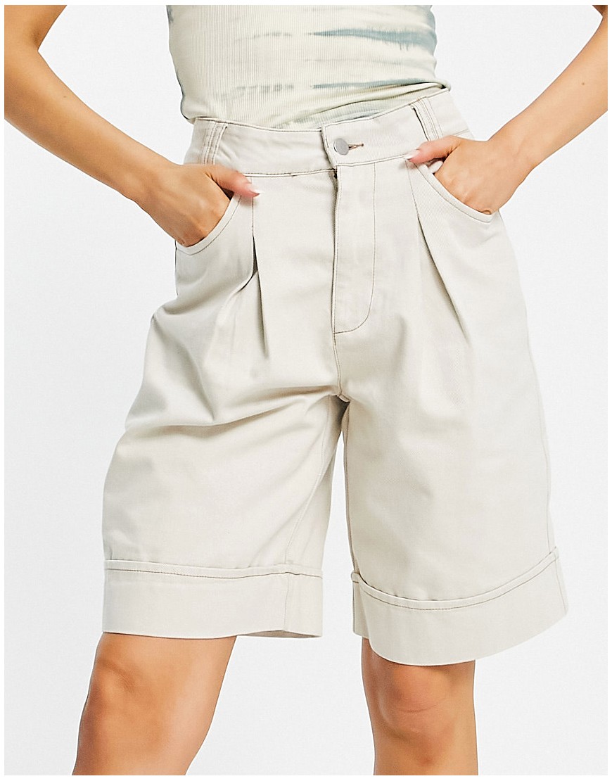 Vero Moda Aware cotton tailored city shorts in ecru - CREAM-White