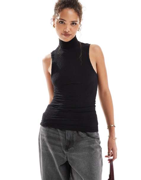Vero Moda – Aware – Czarny fakturowany top bezszwowy - view 1