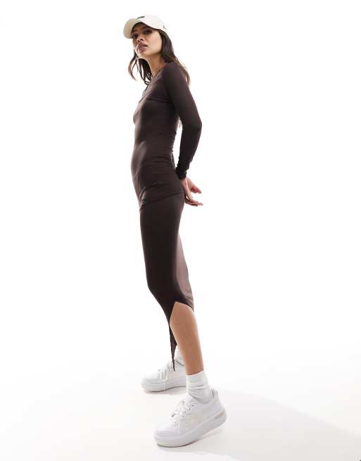 Vero Moda – Aware – Jersey-Maxikleid in Schokobraun mit Seitenschlitz
