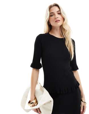Vero Moda Aware knitted lettuce edge top in black (part of a set)