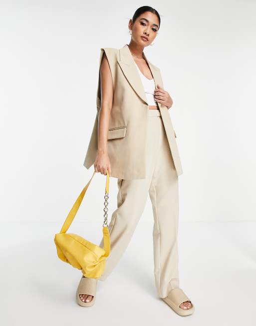 Vero Moda - AWARE - Longline-blazer uden ærmer i beige