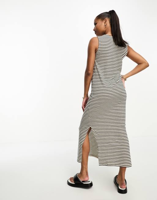 Vero Moda Petite sleeveless maxi dress in mono stripe | ASOS